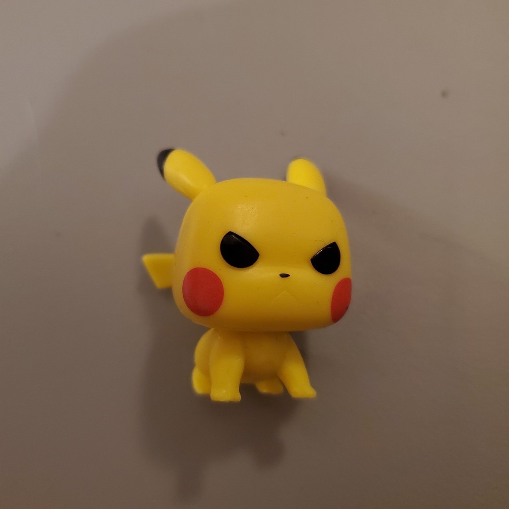 Pokemon Pikachu Attack Stance Small‎ Figure